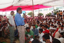 Mathew Abraham, General Secretary of form Maruti Udyog Kamgar Union addressing MSIC workers.